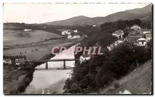 Ansichtskarte AK Pays Basque Cambo les Bains Une vue sur la Ville La nive et la Campagne Basque