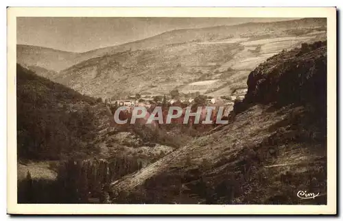 Ansichtskarte AK Rentieres Vue d&#39Ardes Curieux village dominant la vallee de la Couze