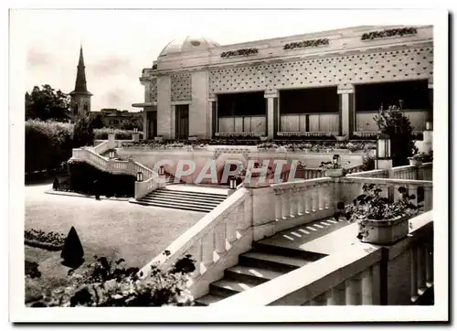 Cartes postales moderne Vittel Le Casino et la Chapelle St Louis