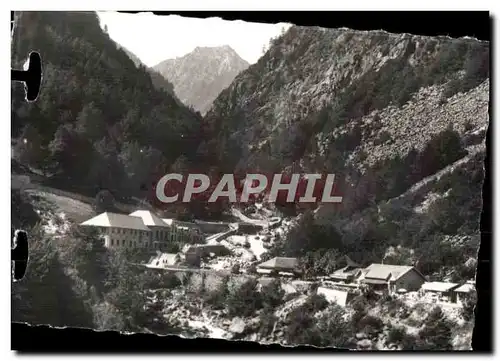 Cartes postales moderne Cauterets Les Thermes des Grillons Au Pont St Sauveur et lerre Plein de la