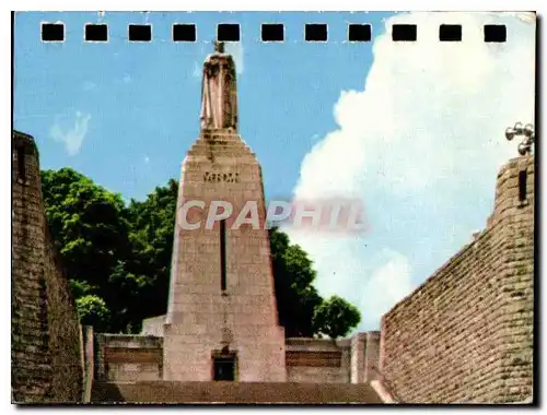 Cartes postales moderne Verdun Et Les Champs De Bataille Monument de la victoire des soldats de Verdun