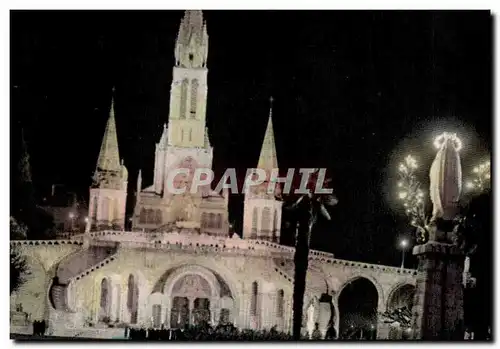 Cartes postales Lourdes La Basilique Et La Vierge Couronnee Illuminees