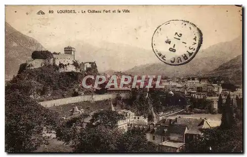 Ansichtskarte AK Lourdes Le Chateau Fort et la Ville