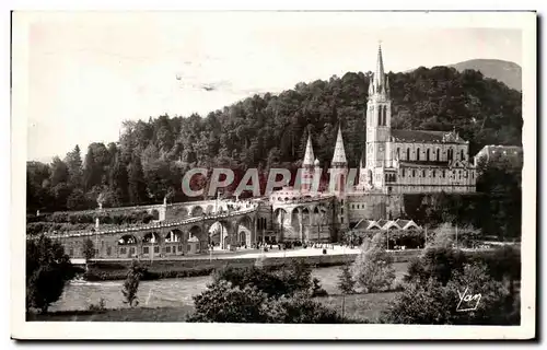 Cartes postales Lourdes La Basilique et le Calvaire