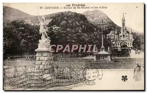 Cartes postales Lourdes Statue de St Michel et les Allees