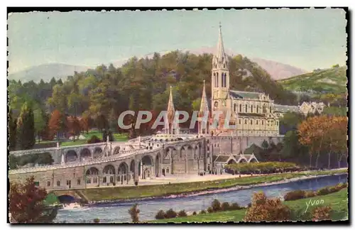 Cartes postales Lourdes La Basilique et le Gave de Pau