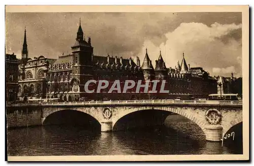 Cartes postales Paris En Flanant La Conciergerie et le Pont du Change