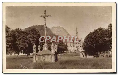 Ansichtskarte AK Lourdes Calvaire Breton Et Esplanade