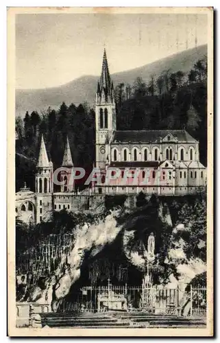 Cartes postales Lourdes La Grotte et la Basilique