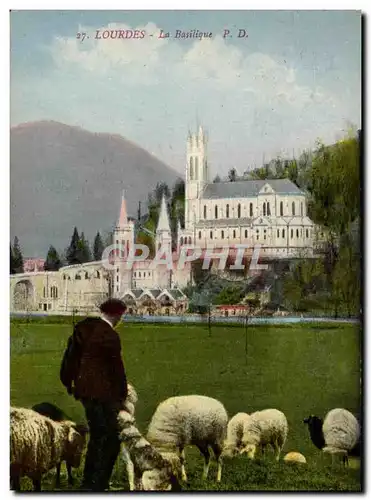 Ansichtskarte AK Lourdes La Basilique Berger Moutons et chien