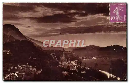 Cartes postales Lourdes La Basilique Vue du Chateau