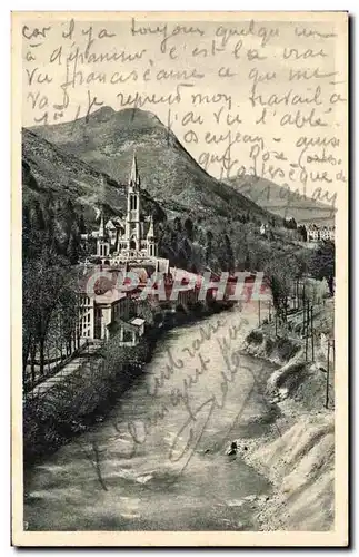 Cartes postales Lourdes La Basilique et le Gave