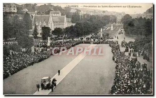 Cartes postales Lourdes Procession du Saint Sacrement Sur l&#39Esplanade