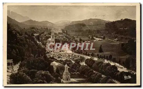 Ansichtskarte AK Lourdes La Basilique et le Gave Vus du donjon du Chateau Fort