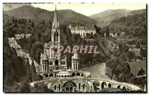 Cartes postales Lourdes La Basilique Vue Chateau Fort