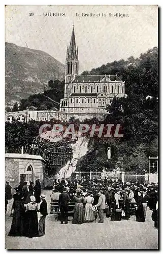 Cartes postales Lourdes la Grotte et la Basilique