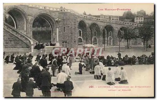 Ansichtskarte AK Lourdes Benediction Du St Sacrement devant le rosaire