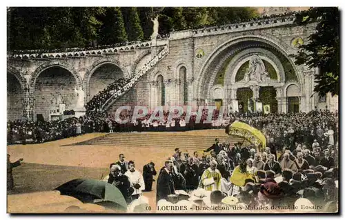 Cartes postales Lourdes Benediction Des Malades Devant Le Rosaire