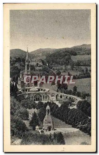 Cartes postales Lourdes La Basilique Et Le Monument Interallie