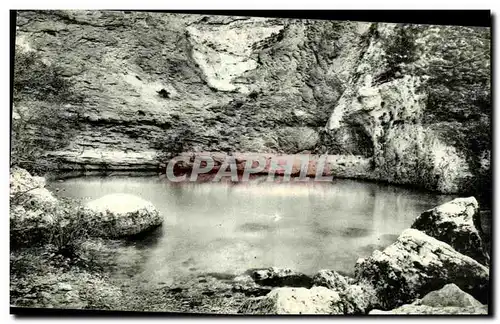 Ansichtskarte AK Vaucluse La Fontaine De Vaucluse Le lac Source De La Sorgue