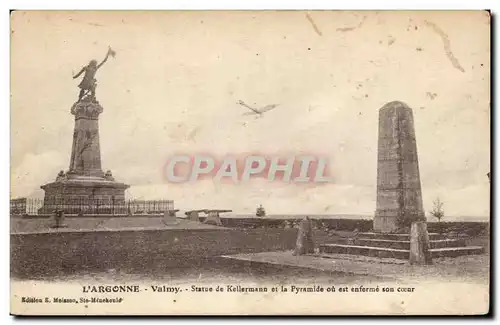 Cartes postales L'Argonne Valmy Statue de Kellermann et la Pyramide ou est enferme Avion
