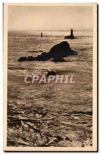 Ansichtskarte AK Pointe Du Raz De Sein Le Phare de la Vieille Au Loin I&#39lle de Sein