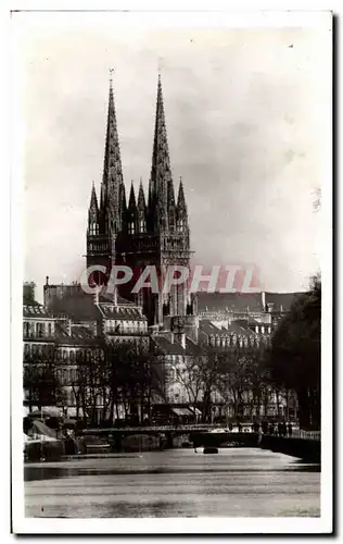 Ansichtskarte AK Quimper Les Fleches de la Cathedrale Vues de la Riviere