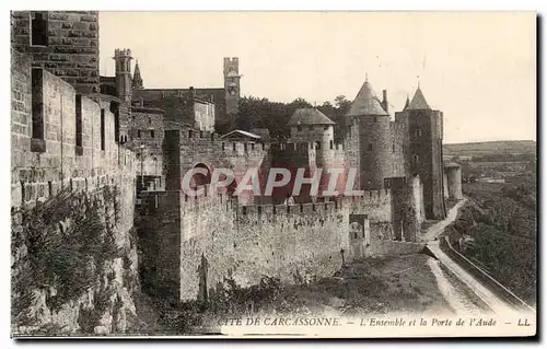 Cartes postales Cite De Carcassonne L'Ensemble et la Porte de l'Aude
