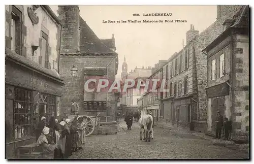 Ansichtskarte AK Landerneau the Street and Old Houses of the Bridge Elorn Folklore TOP