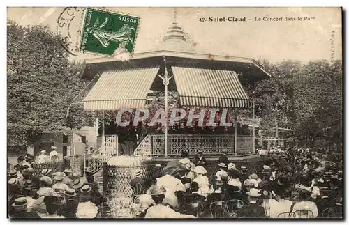 Cartes postales Saint Cloud Le Concert dans le Parc Kiosque