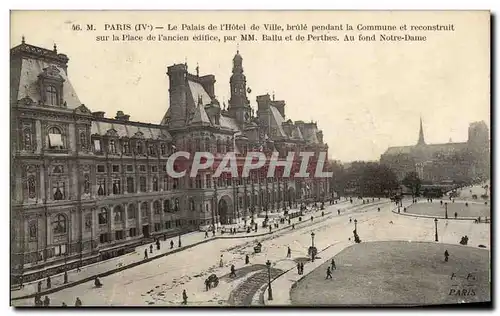 Cartes postales Paris Le Palais de l&#39Hotel de Ville brule pendant la Commune Notre Dame