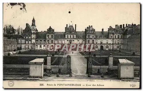 Ansichtskarte AK Palais De Fontainebleau Cour Des Adieux