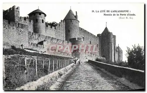 Cartes postales La Cite De Carcassonne Montee de la Porte d&#39Aude