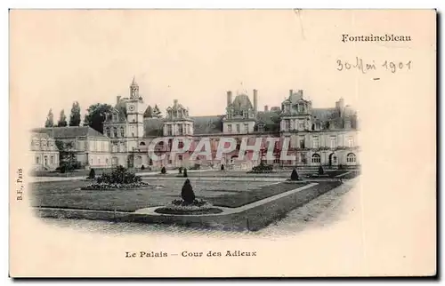 Ansichtskarte AK Le Palais Cour des Adieux Fontainebleau