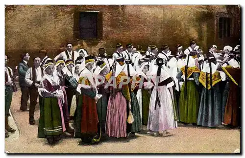 Cartes postales Les Vieux Costumes Pyrenees Bethmalaises Folklore Costume