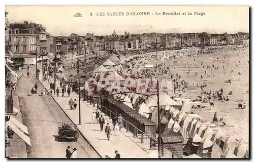 Cartes postales Les Sables D&#39Olonne Le Remblai Et La plage