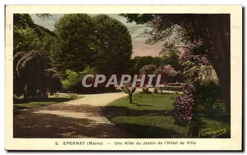 Cartes postales Epernay Une Allee Du Jardin de L&#39Hotel De Ville