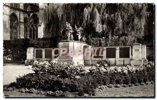 Cartes postales Chalons Sur Marne Monurment Morts Militaria