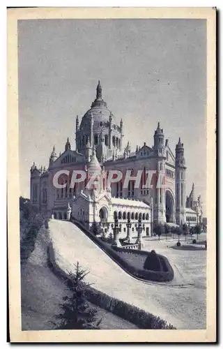 Cartes postales La Basilique De Lisieux Perspective de l&#39entree du parvis