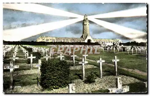 Cartes postales Douaumont L&#39Ossuaire Militaria