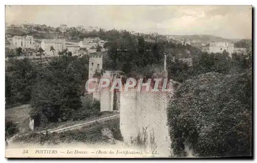 Ansichtskarte AK Poitiers Les Douves Restes des fortifications