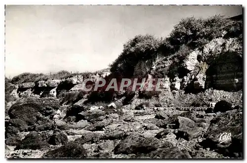 Ansichtskarte AK Chatelaillon Les Grands Rochers et Les Falaises