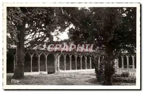 Cartes postales Charlieu Monastere des Cordeliers Sous les Ombrages du Cloitre