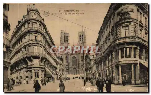 Cartes postales Bruxelles La rue Et L'Eglise Ste Gudule