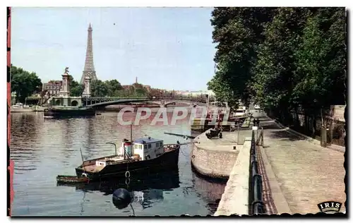 Cartes postales Paris Les Quais de la Seine Vers le Pont Alexandre III Tour Eiffel