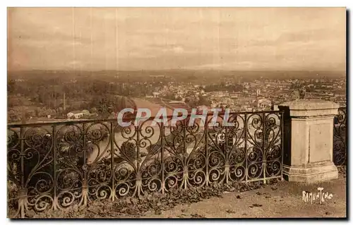 Cartes postales Angouleme Des remparte Vue sur le quartier de l&#39Houmeau et la Charente