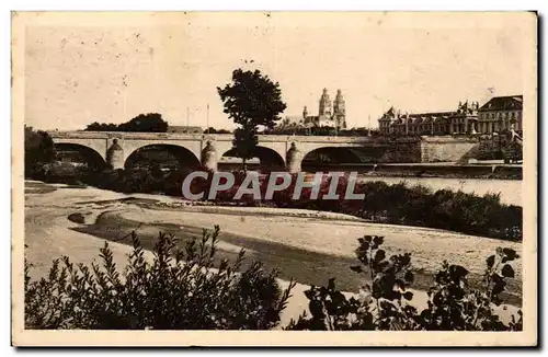 Cartes postales Tours Le pont de pierre