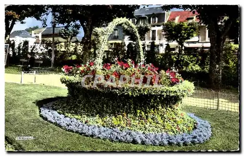 Ansichtskarte AK La Bourboule Capitale de I&#39Allergie Corbeille de fleurs dans le parc