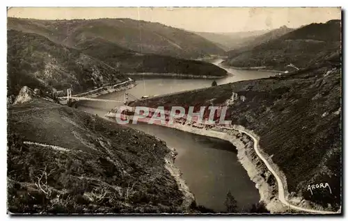 Cartes postales Vallee De La Truyere Lac de Sarrans Vue sur le pont de Treboul