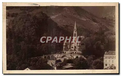 Cartes postales Lourdes La Basilique vue plongeante